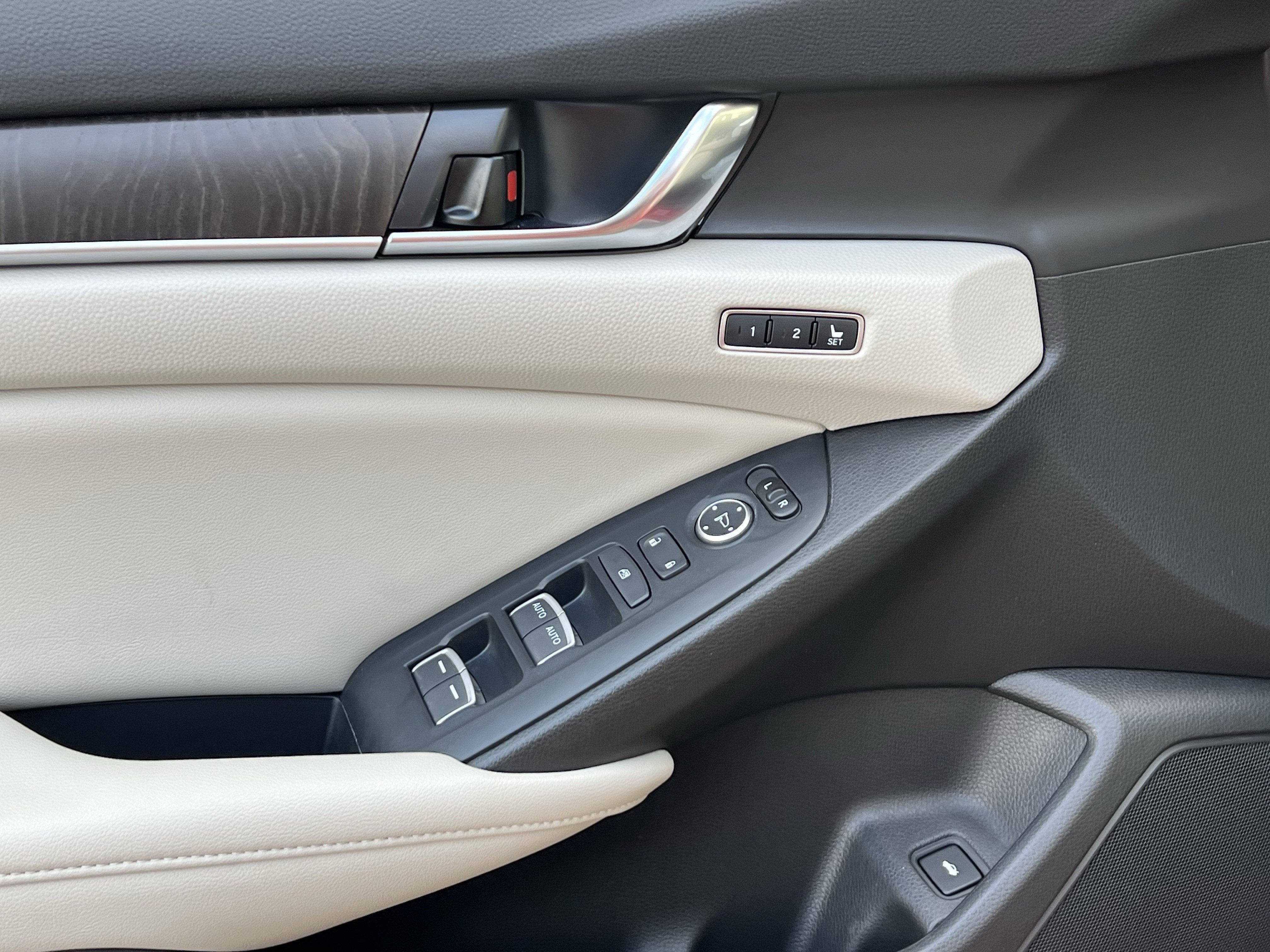 Certified 2019 Honda Accord EX-L image 11