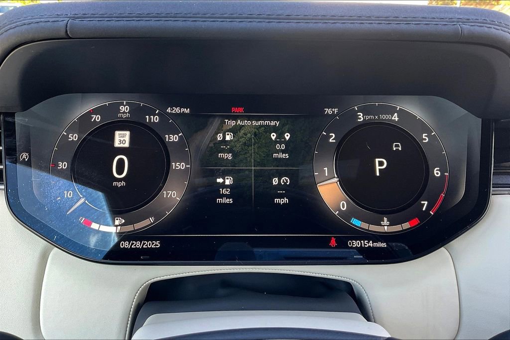 Used 2023 Land Rover Range Rover SE image 12