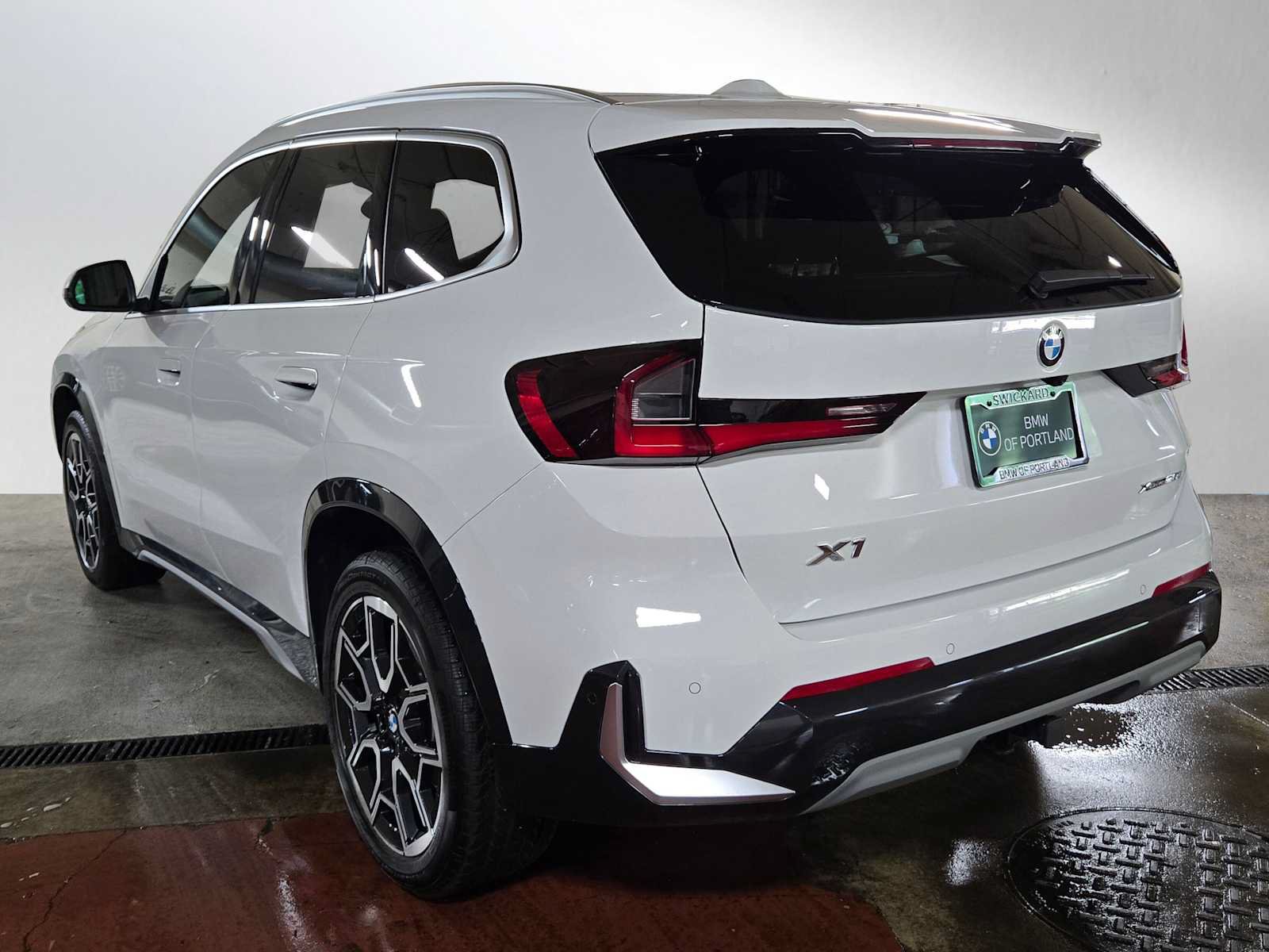 Used 2026 BMW X1 xDrive28i w/ Technology Package AWD/4WD image 5