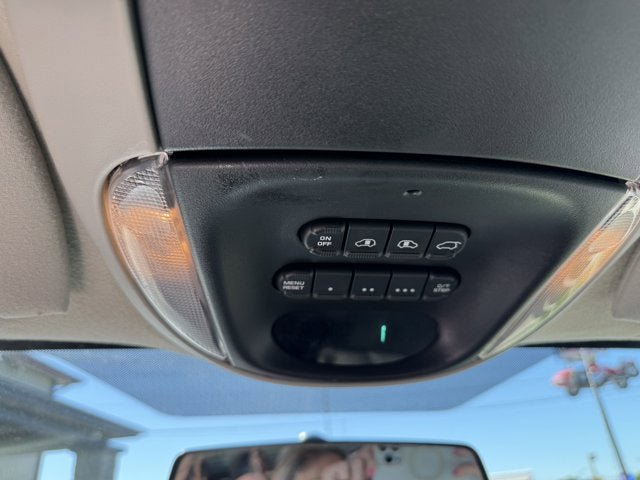 Used 2006 Dodge Grand Caravan SXT w/ Leather Interior Group FWD image 28