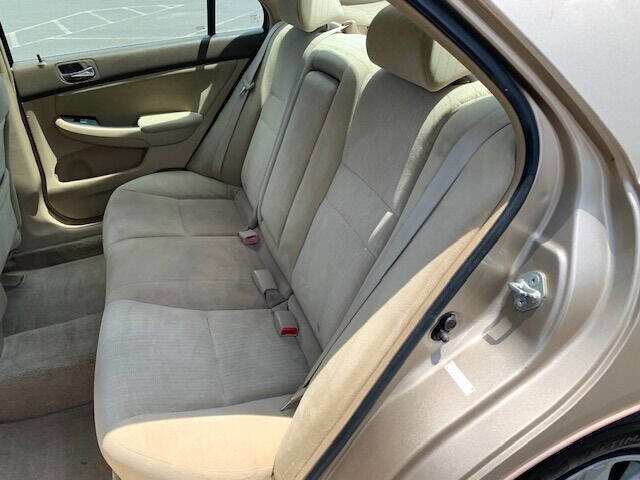 Used 2005 Honda Accord LX image 23