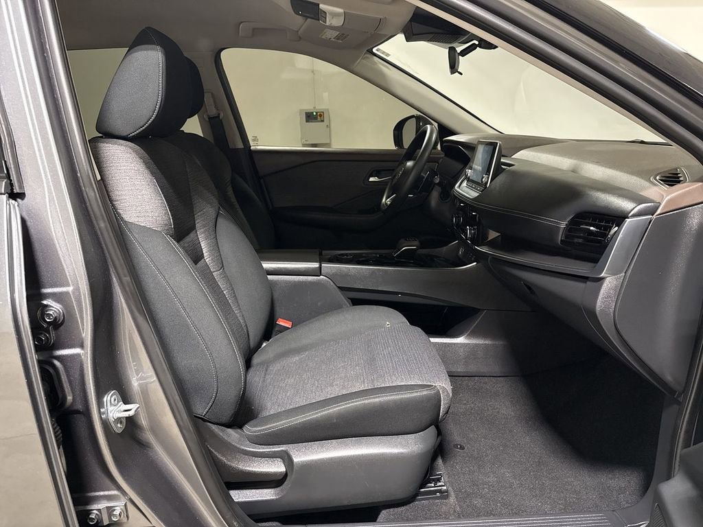 Used 2021 Nissan Rogue SV AWD/4WD image 21