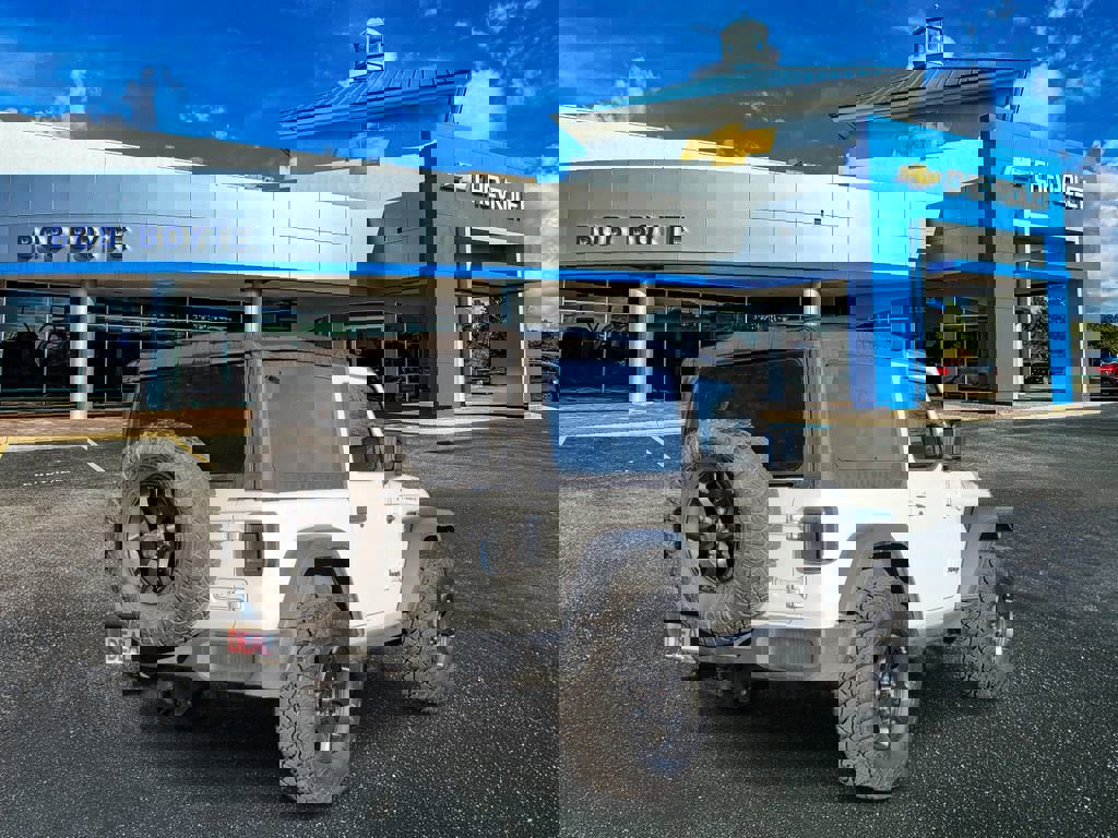 Used 2022 Jeep Wrangler Sport image 3