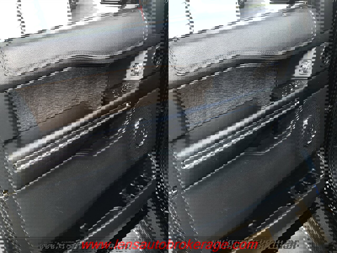 Used 2018 Ford Expedition Max Limited w/ Cargo Package image 9