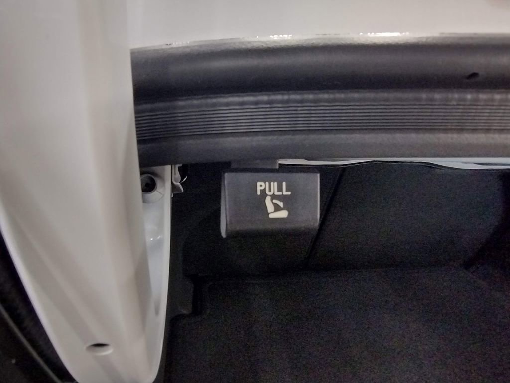 New 2026 Hyundai Elantra SEL Sport FWD image 13