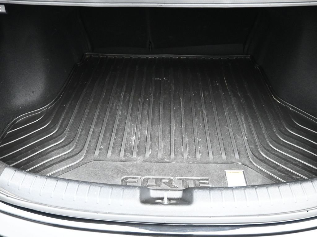 Used 2023 Kia Forte LXS image 15