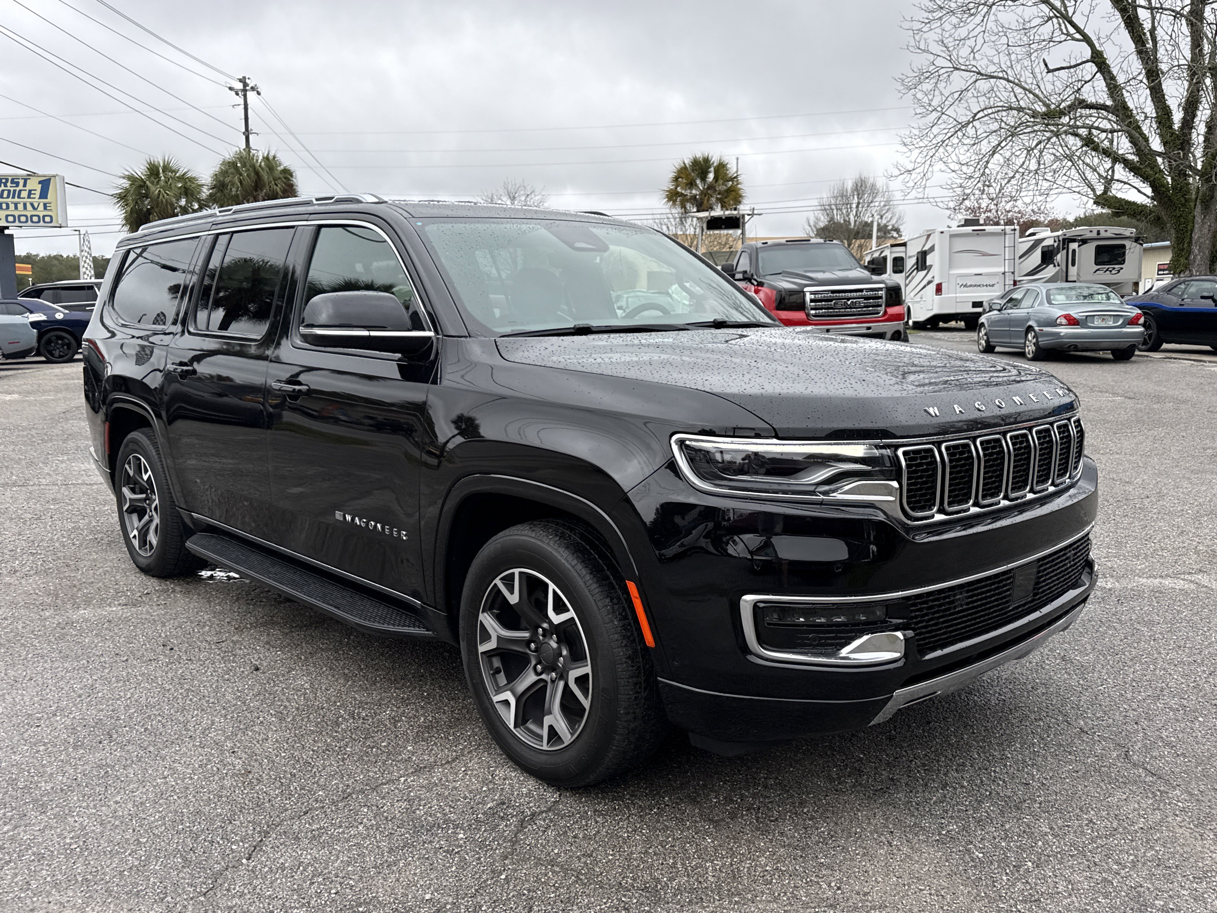 Used 2023 Jeep Wagoneer L Series III w/ Preferred Equipment Group image 7