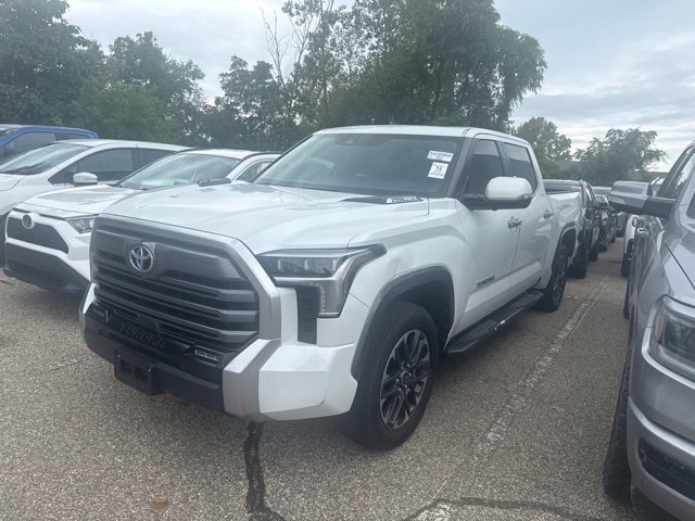 Used 2024 Toyota Tundra Limited AWD/4WD image 7