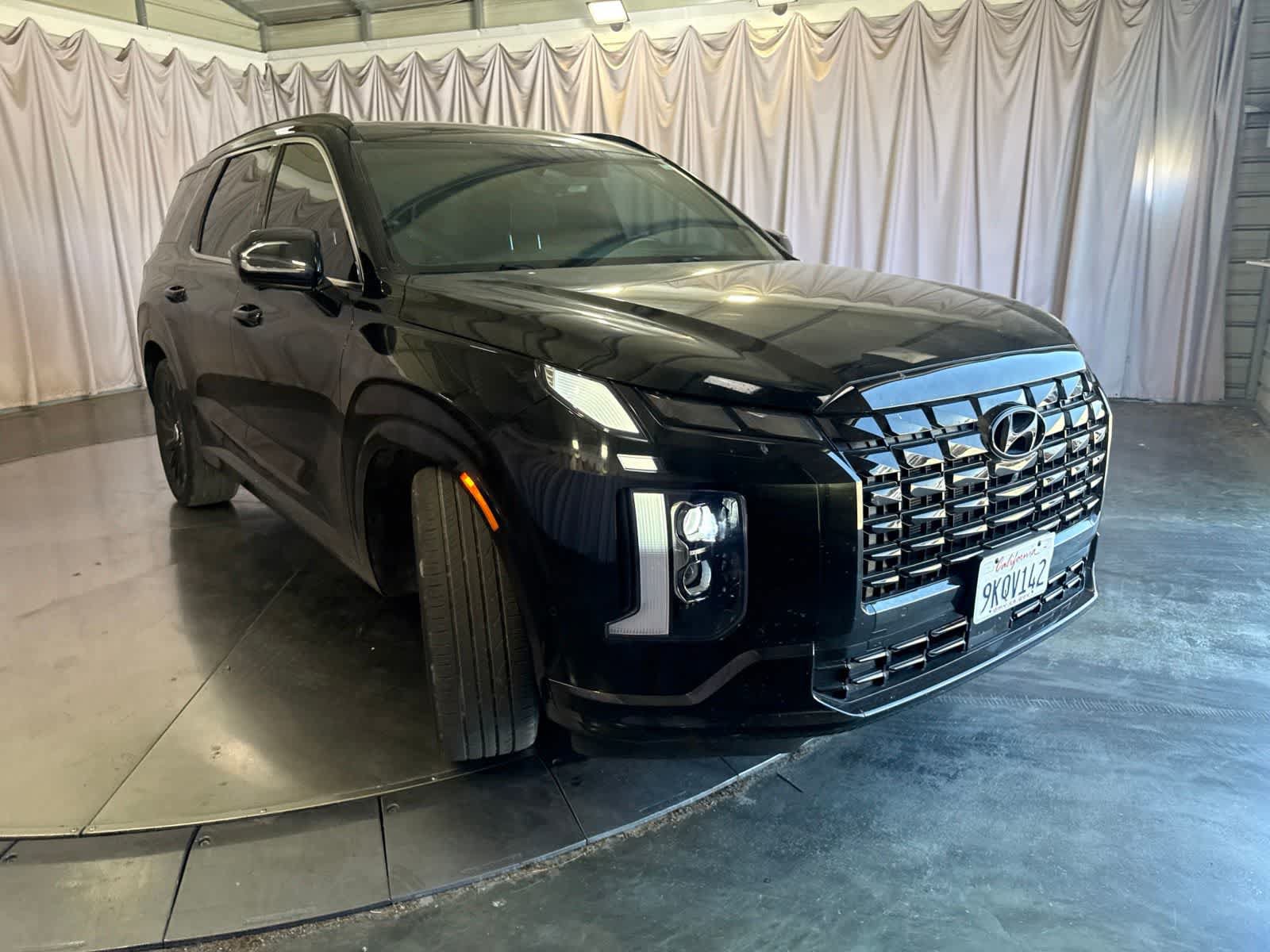 Used 2024 Hyundai Palisade Calligraphy AWD/4WD image 3