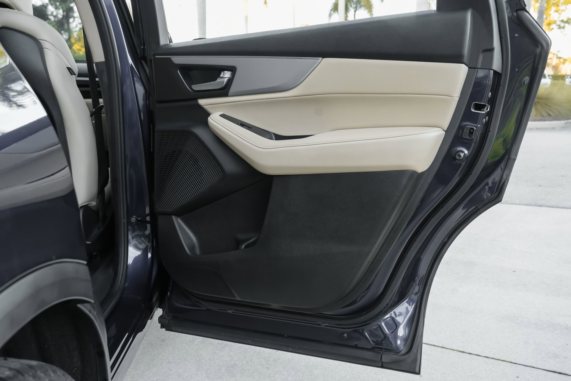 Used 2022 Acura MDX FWD image 36