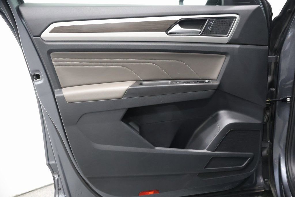 Used 2022 Volkswagen Atlas SE image 12