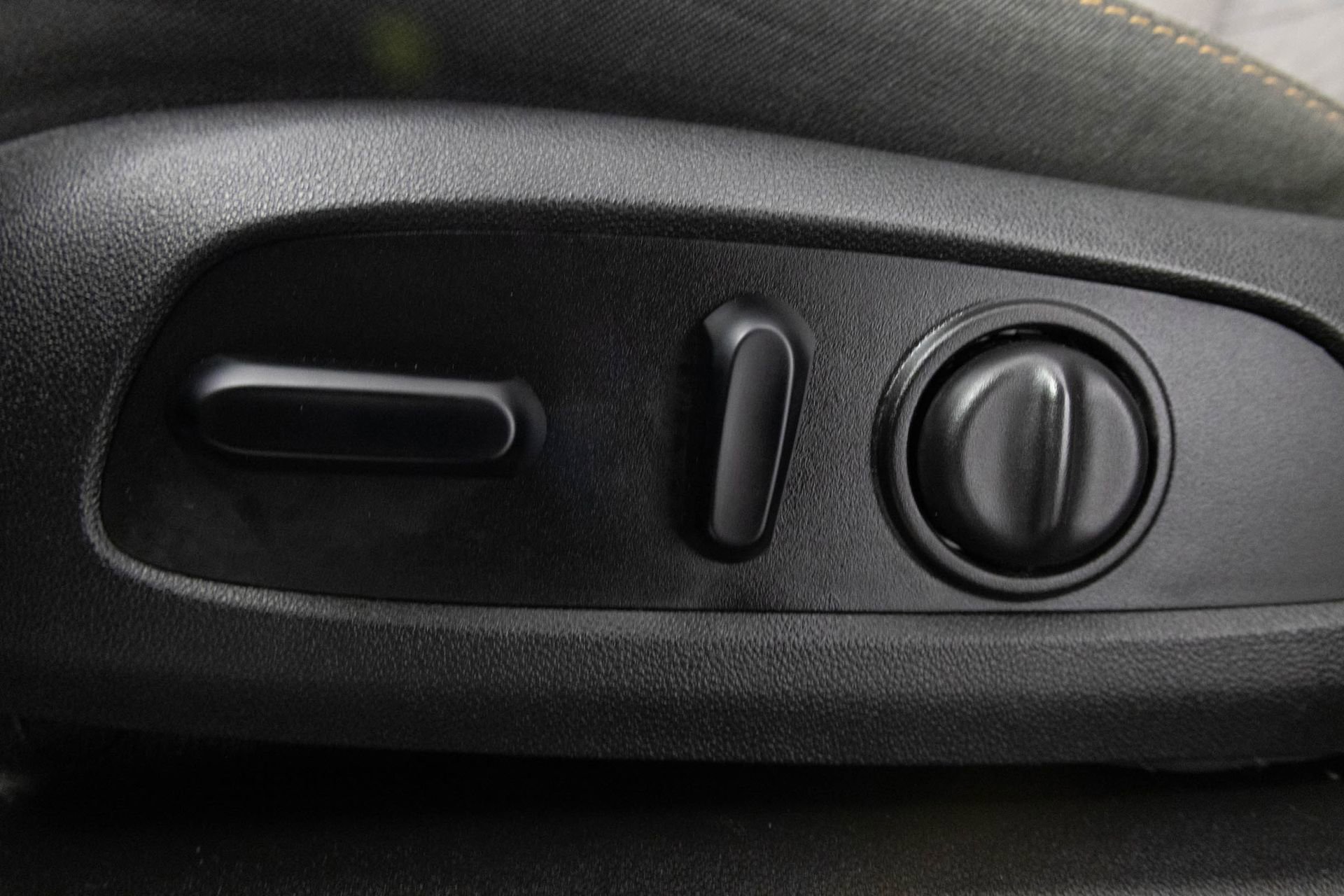 Used 2019 Chevrolet Equinox LT FWD image 8