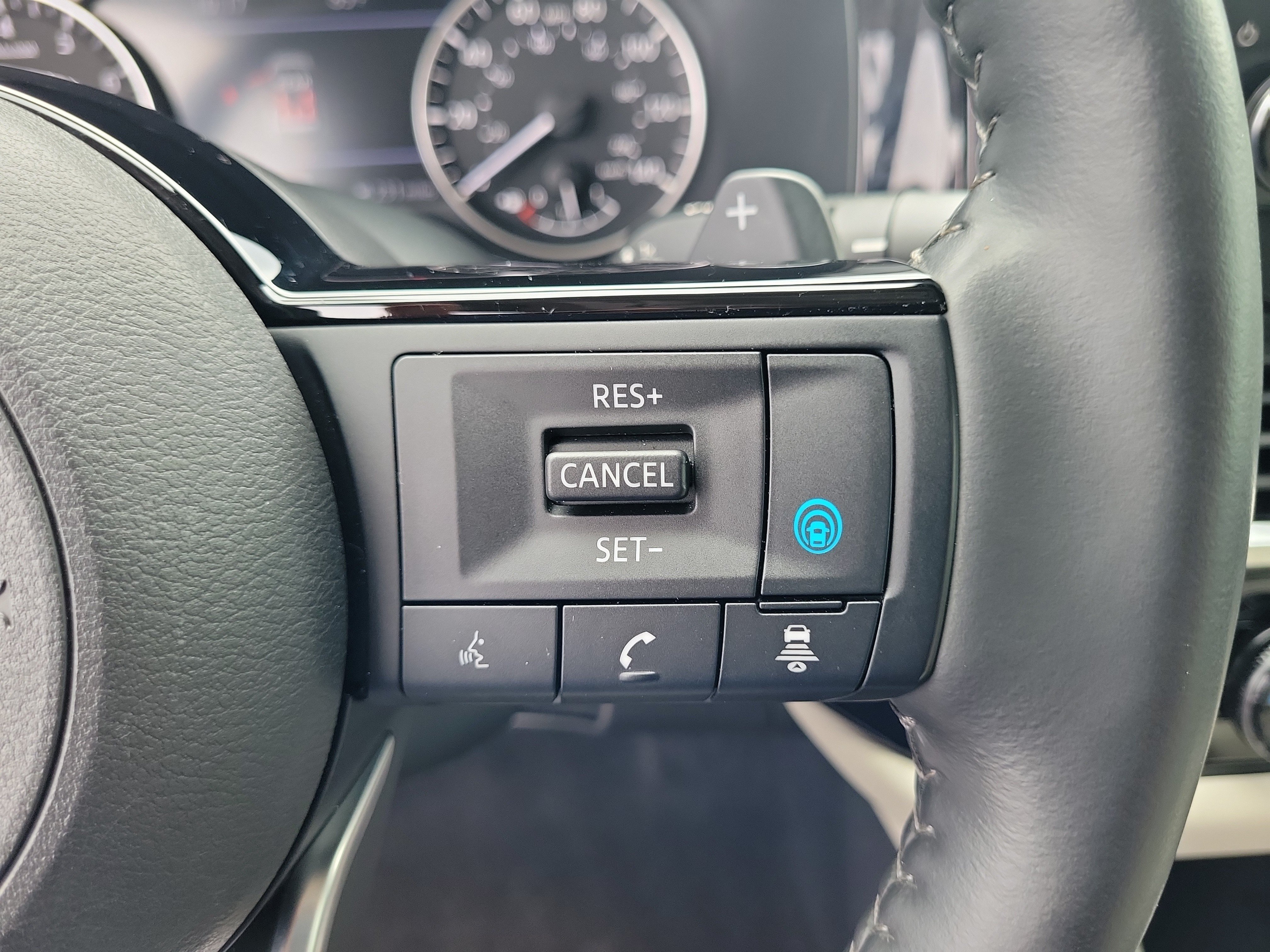 Certified 2024 Nissan Pathfinder SL w/ SL Premium Package FWD image 20