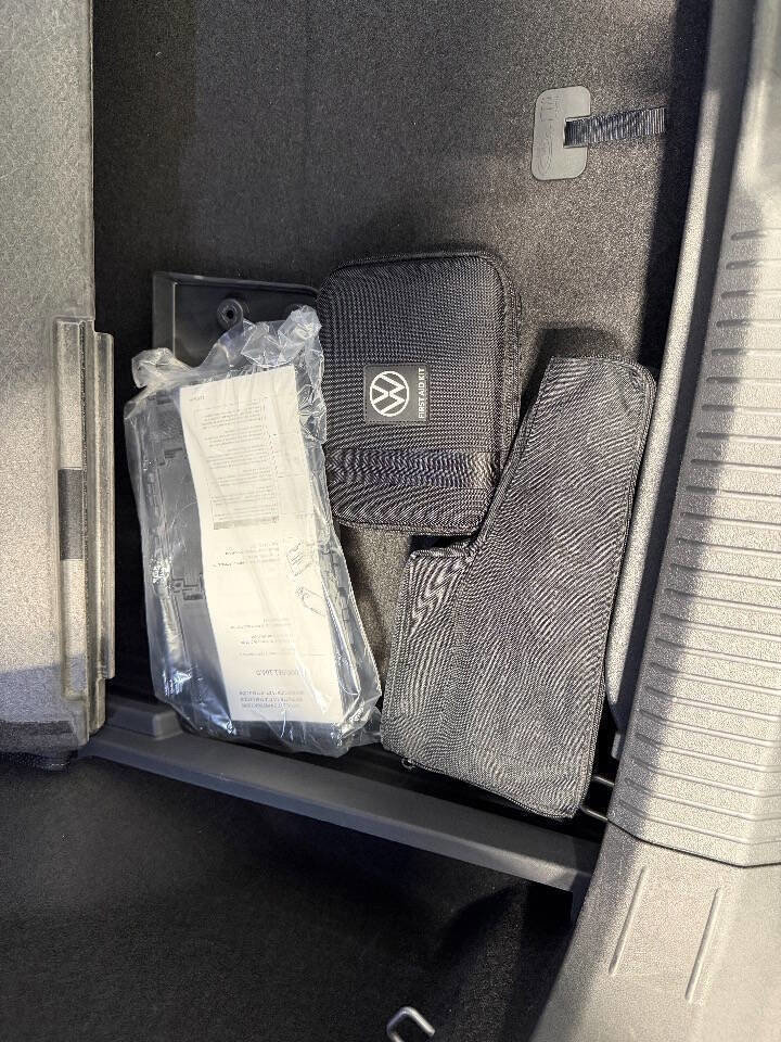 Used 2023 Volkswagen ID.4 Pro image 39