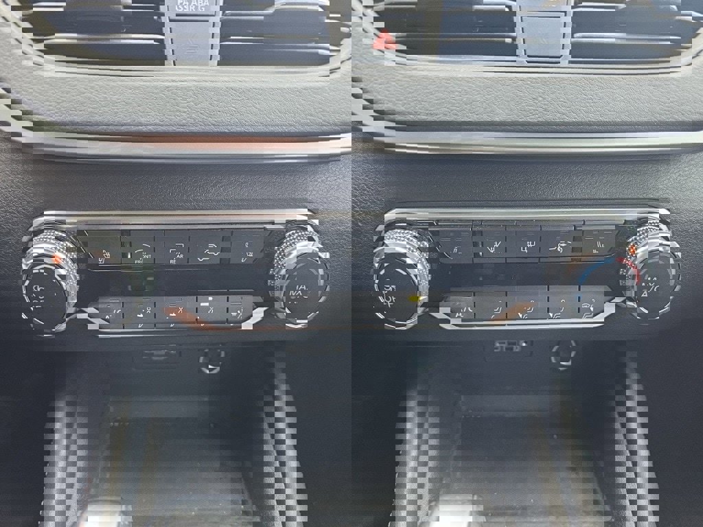 Used 2021 Nissan Altima 2.5 SR w/ SR Premium Package image 24