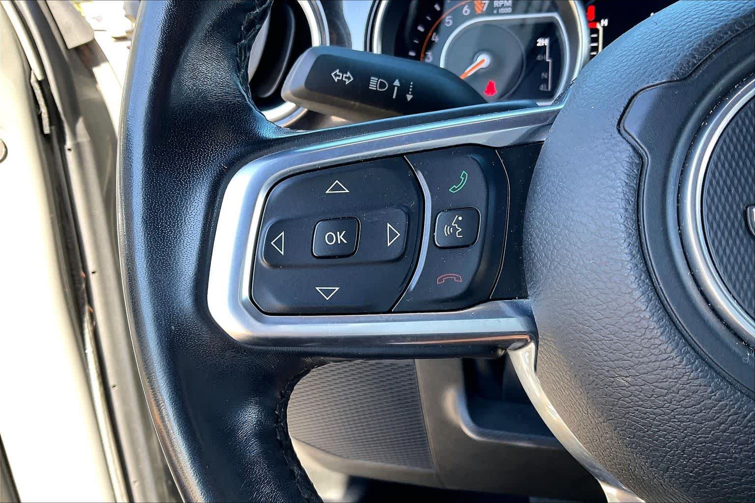 Used 2020 Jeep Wrangler Unlimited Sahara AWD/4WD image 23