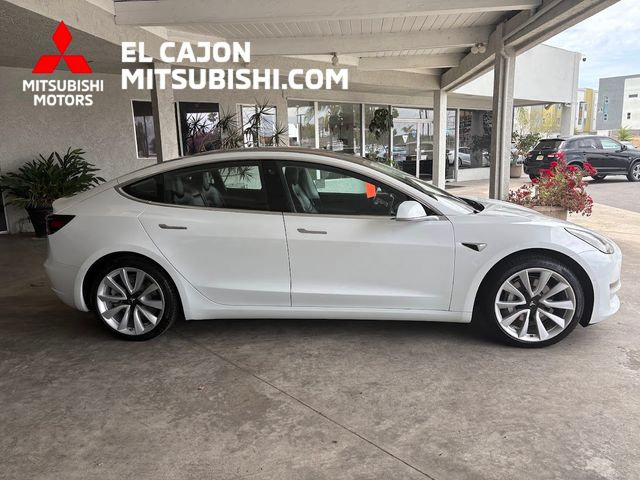 Used 2018 Tesla Model 3 Long Range RWD image 2