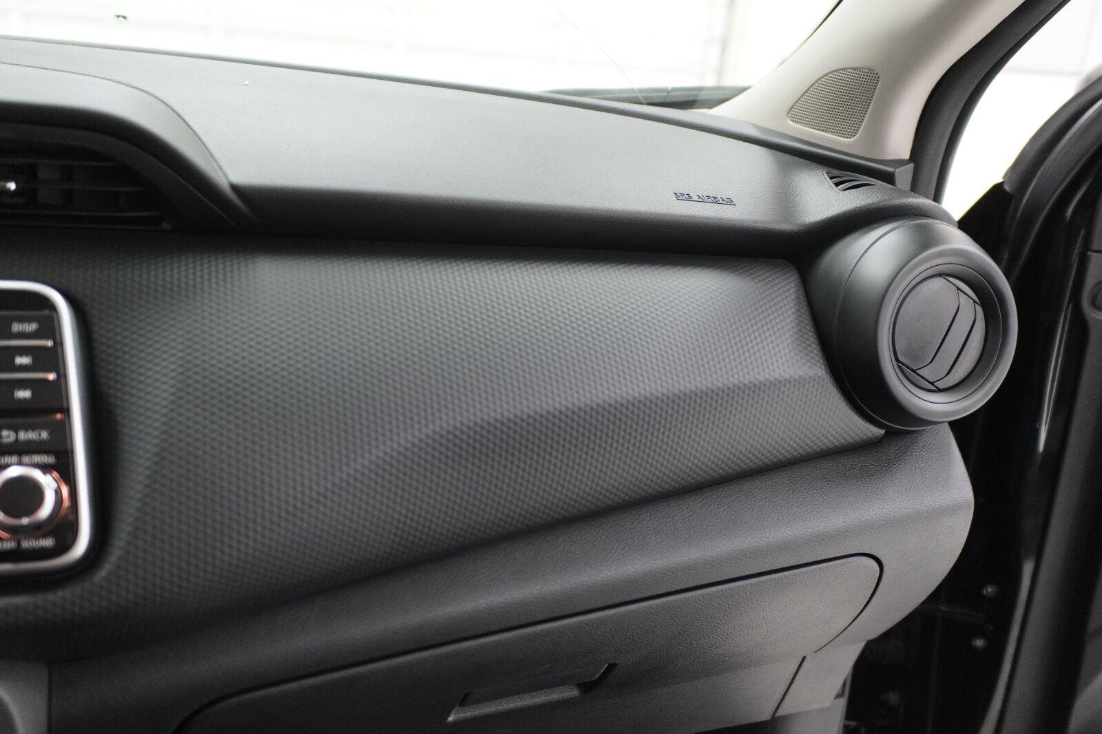 Used 2024 Nissan Kicks S FWD image 19