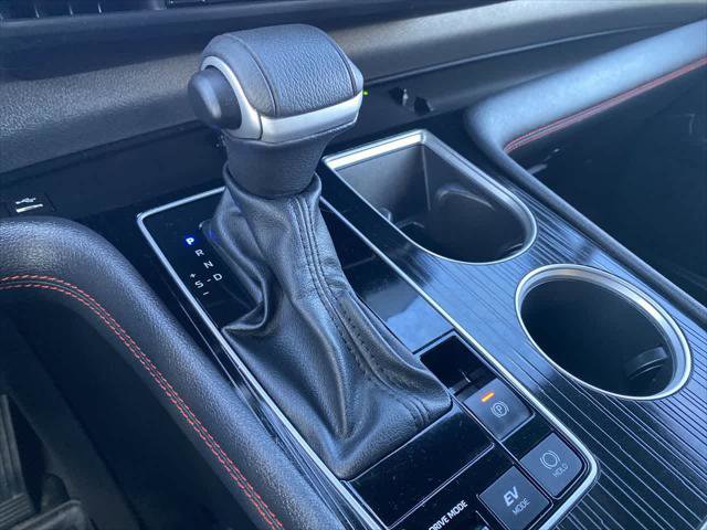 Certified 2025 Toyota Sienna XSE w/ XSE Plus Package image 19