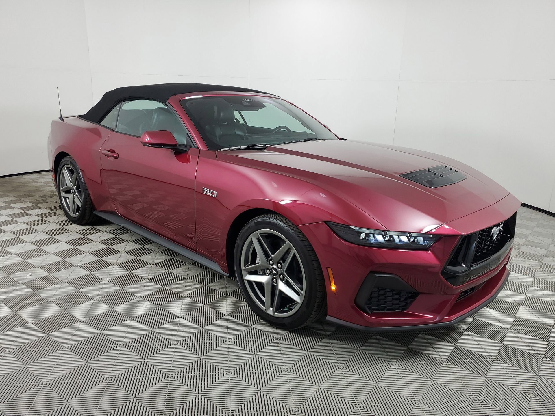 Used 2025 Ford Mustang GT Premium image 45