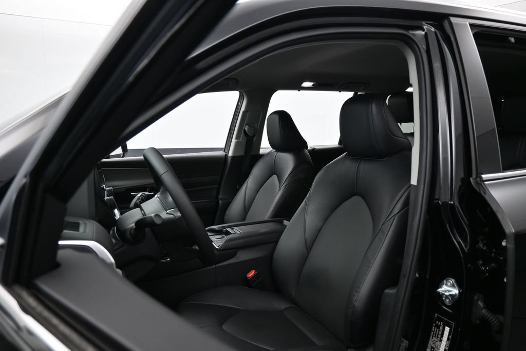 Used 2024 Toyota Grand Highlander FWD image 10