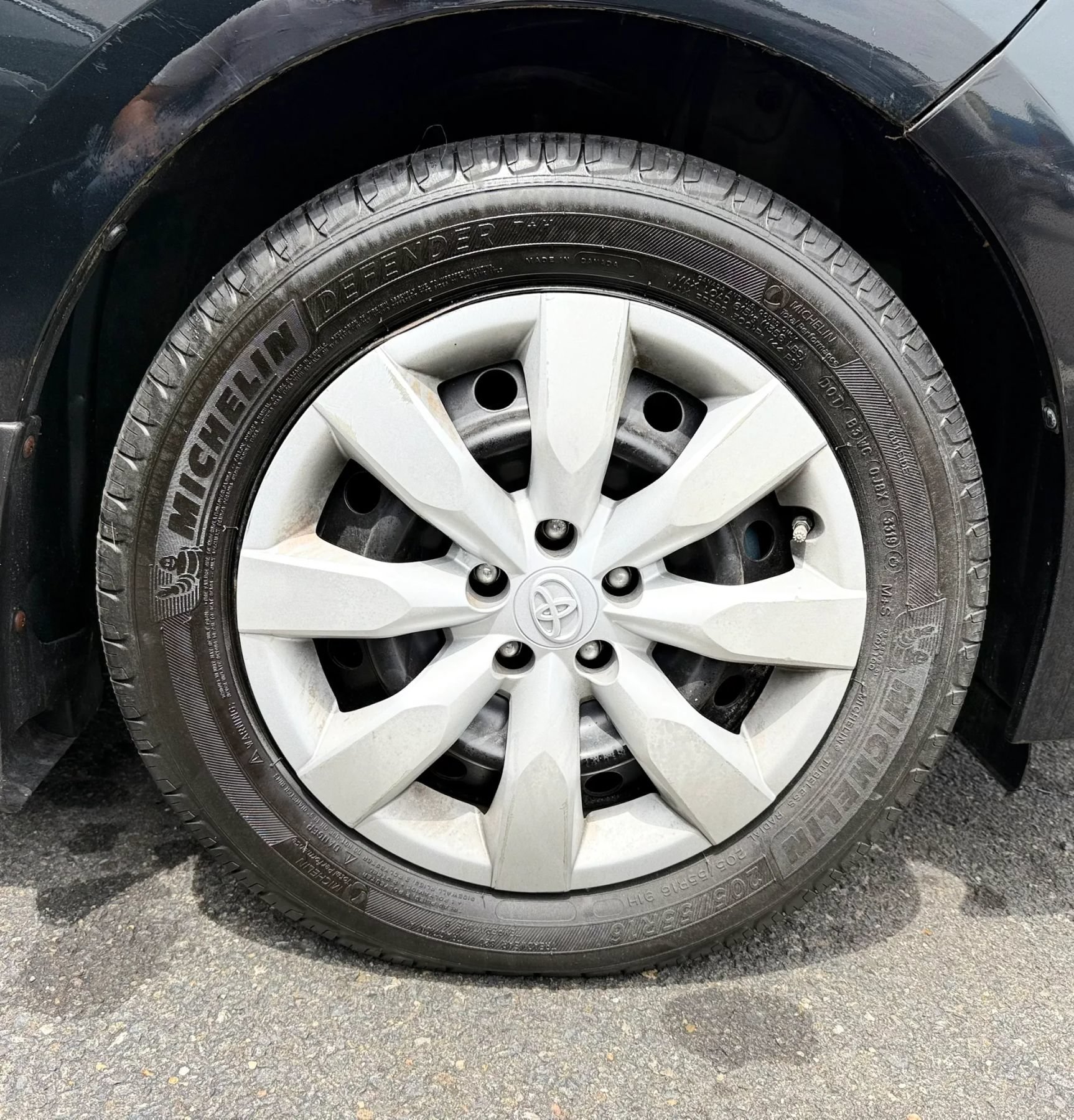 Used 2016 Toyota Corolla LE FWD image 43