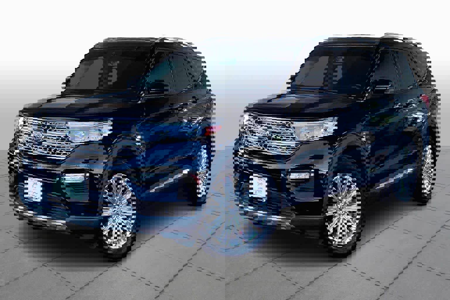 Used 2022 Ford Explorer Limited w/ Equipment Group 301A image 1