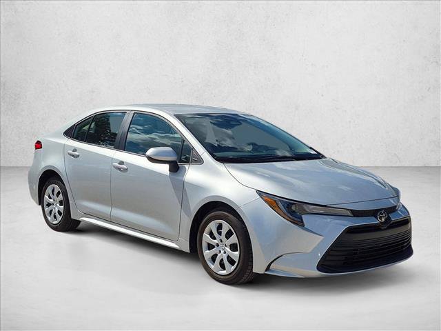 Used 2025 Toyota Corolla LE FWD image 3