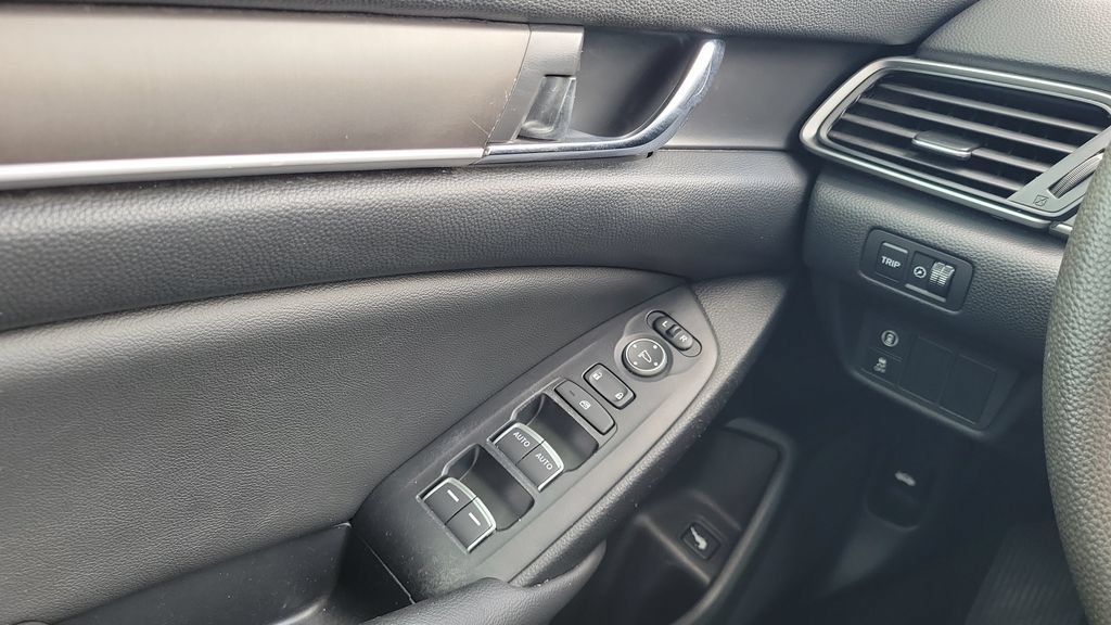 Used 2020 Honda Accord LX image 22