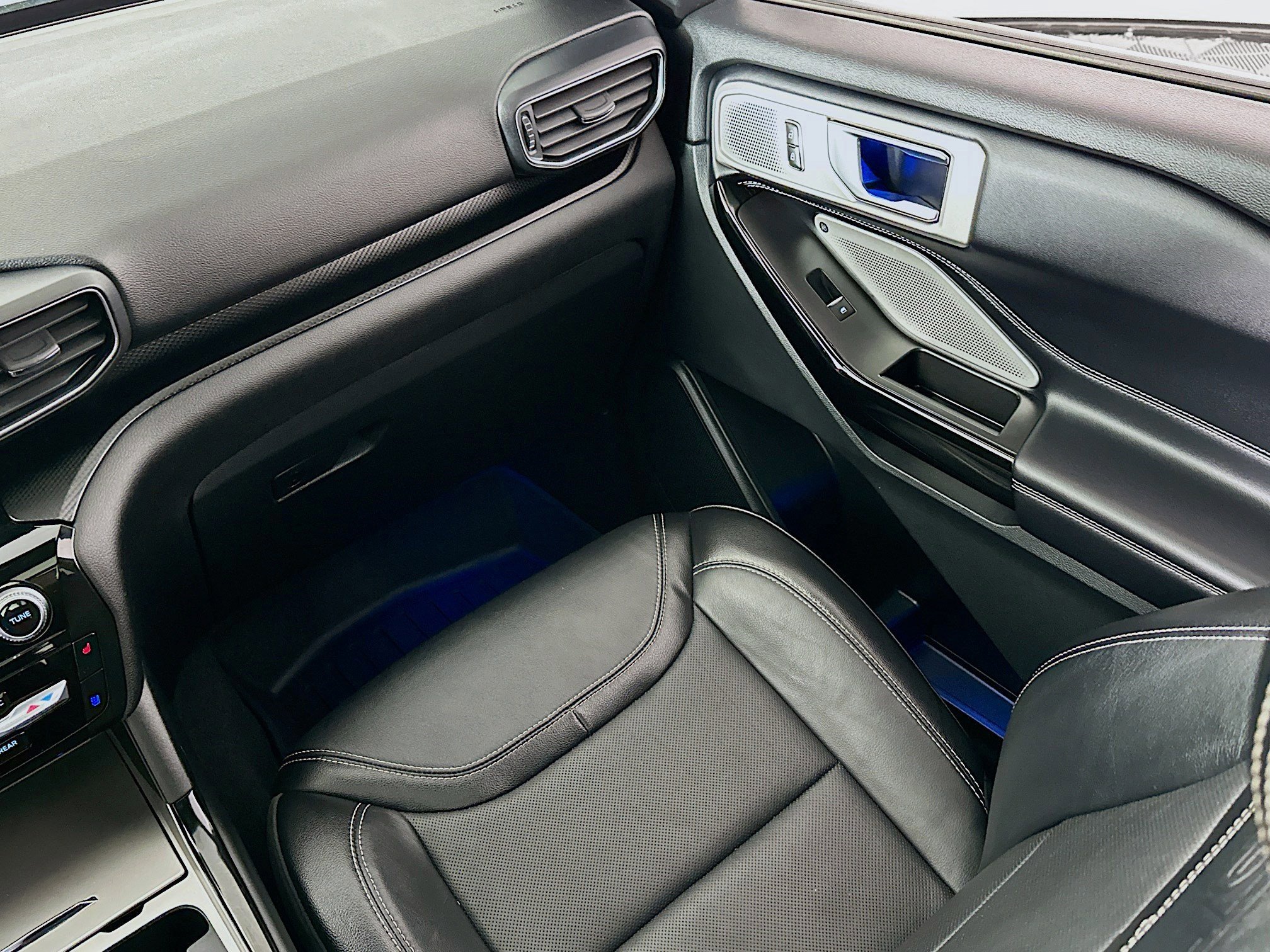 Used 2021 Ford Explorer ST w/ Equipment Group 401A image 22