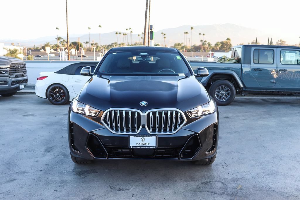 Used 2024 BMW X6 xDrive40i AWD/4WD image 3