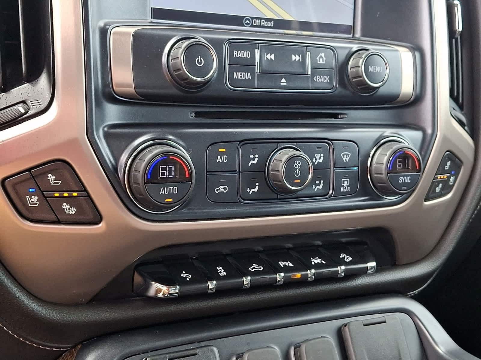 Used 2018 GMC Sierra 1500 Denali AWD/4WD image 18