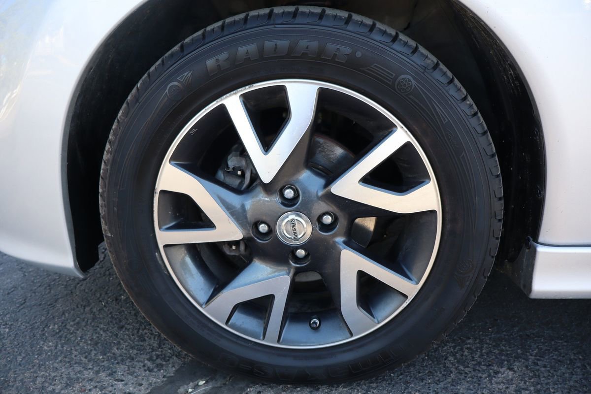 Used 2015 Nissan Versa Note SR w/ SR Convenience Package FWD image 40