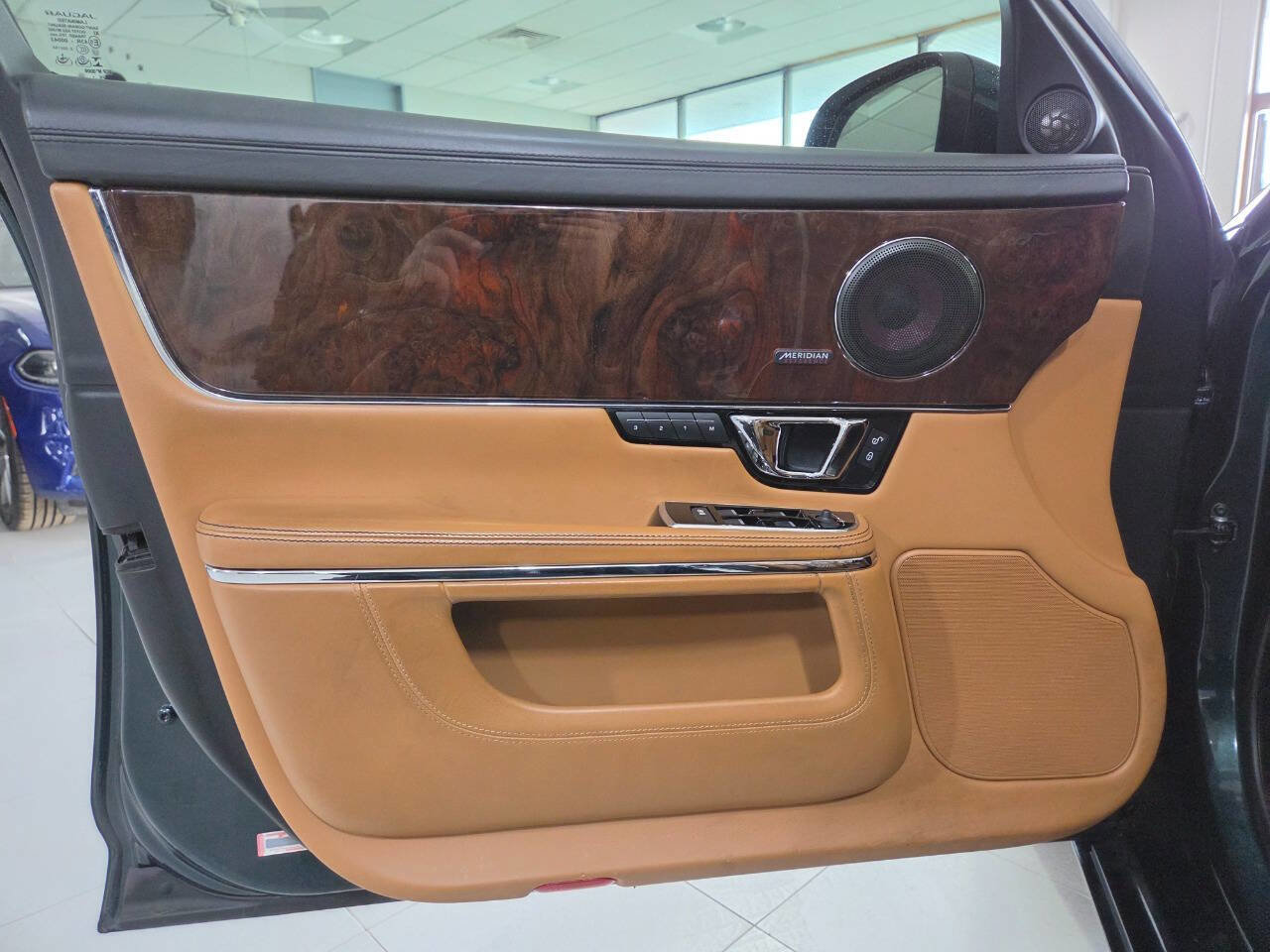 Used 2016 Jaguar XJ L Portfolio AWD/4WD image 14