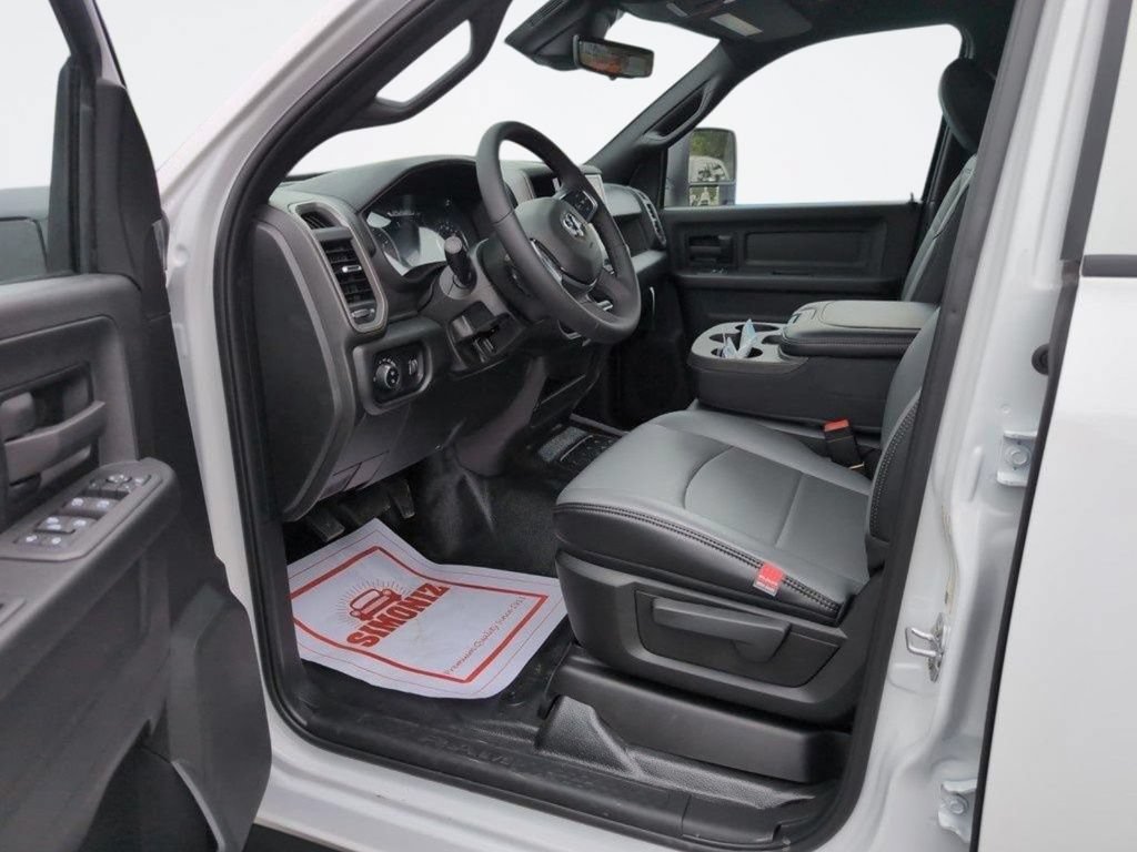 New 2025 RAM 5500 Tradesman w/ Safety Group AWD/4WD image 9