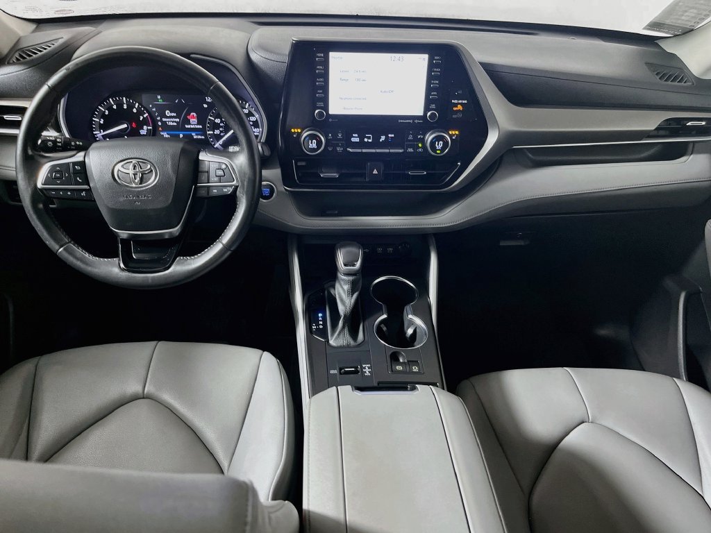 Used 2021 Toyota Highlander XLE FWD image 26