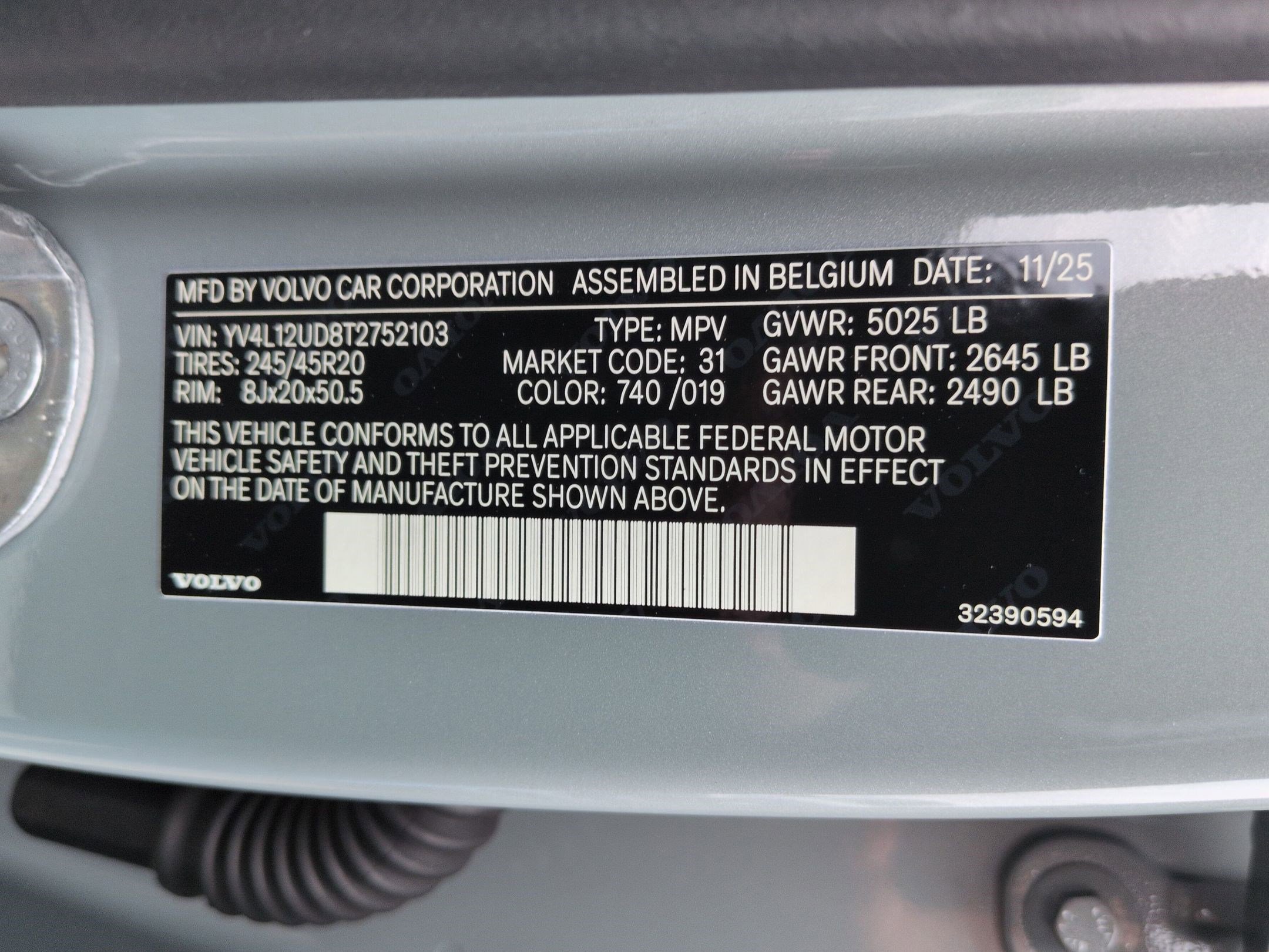New 2026 Volvo XC40 B5 Ultra w/ Climate Package image 17