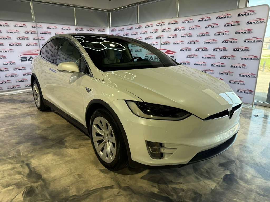 Used 2017 Tesla Model X 75D AWD/4WD image 5