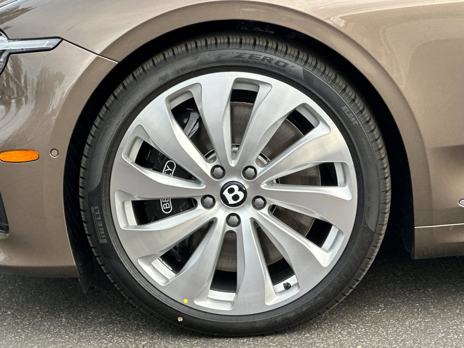 New 2026 Bentley Continental GTC AWD/4WD image 6