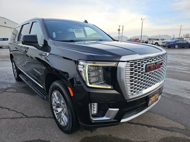 Used 2021 GMC Yukon XL Denali w/ LPO, Illumination Package image 7