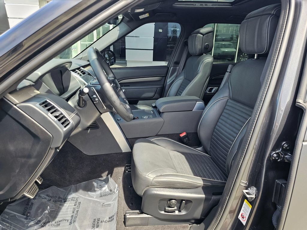Used 2023 Land Rover Discovery HSE R-Dynamic AWD/4WD image 21