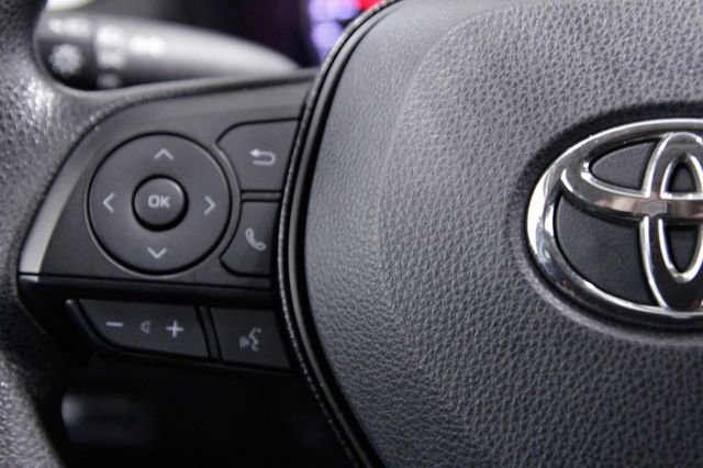 Used 2021 Toyota RAV4 LE AWD/4WD image 24