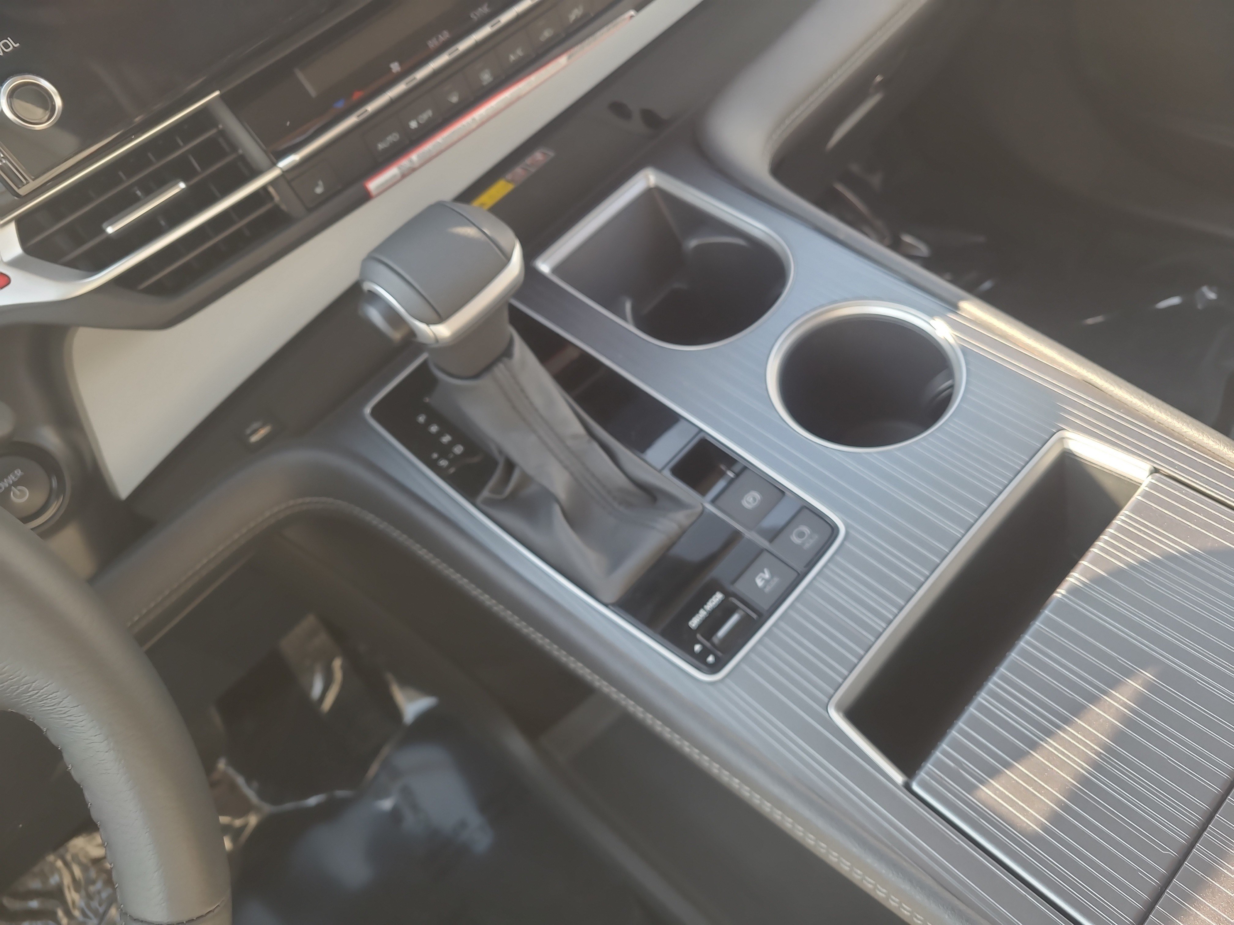 Certified 2026 Toyota Sienna XLE FWD image 21