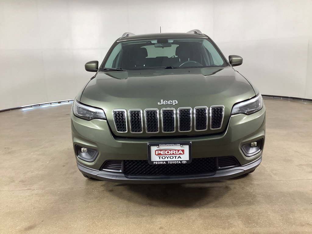 Used 2019 Jeep Cherokee Latitude w/ Cold Weather Group AWD/4WD image 2