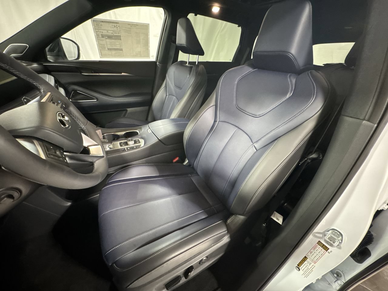 Certified 2026 INFINITI QX60 Sport w/ Dark Cargo Package AWD/4WD image 3