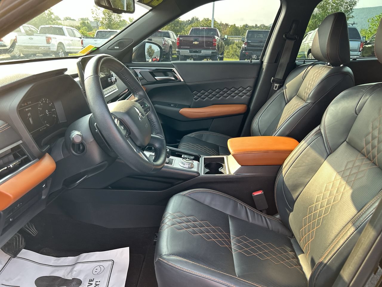 Used 2023 Mitsubishi Outlander SEL AWD/4WD image 21