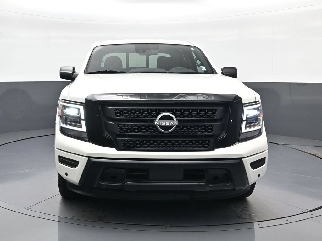 Certified 2024 Nissan Titan SV w/ SV Bronze Edition Package RWD image 3