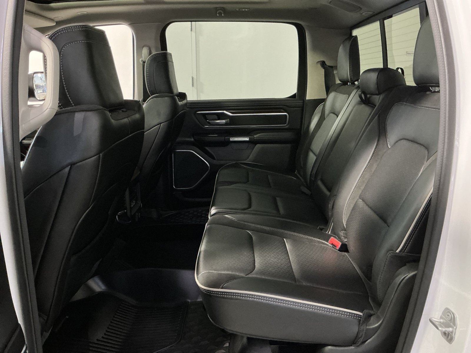 Used 2022 RAM 1500 Laramie AWD/4WD image 26