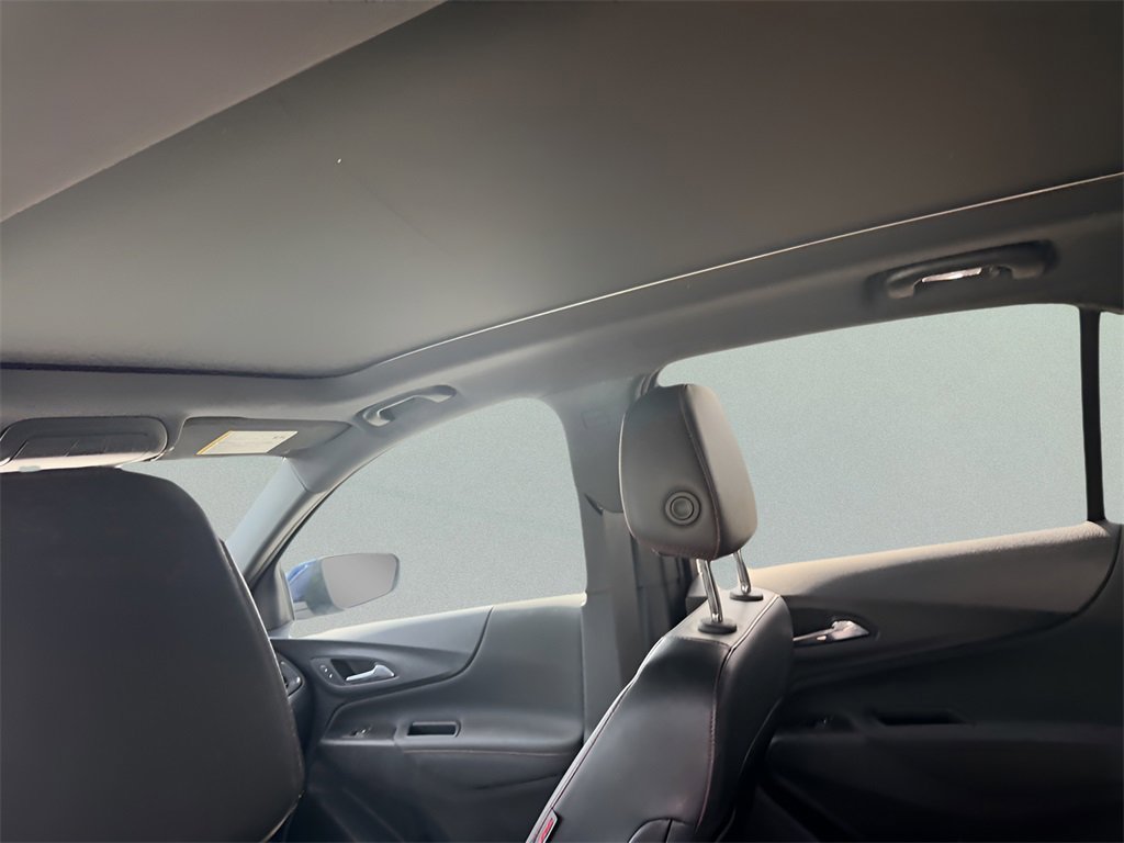 Used 2022 Chevrolet Equinox RS w/ RS Leather Package image 35