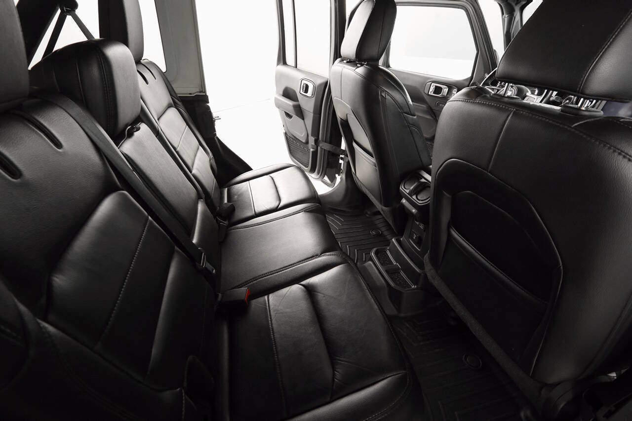 Used 2021 Jeep Wrangler Unlimited Sahara image 23
